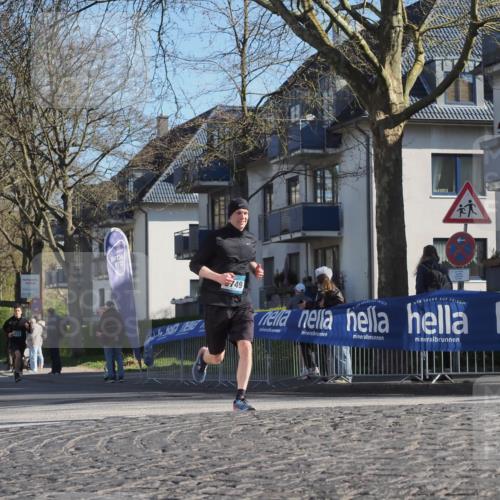 06.04.2025 - 44. Internationalen Wilhelmsburger Insellauf Luisa Fischer http://msf.ph/oto/7563554 06.04.2025 10:34:00 Ziel 749 meine-sportfotos.de