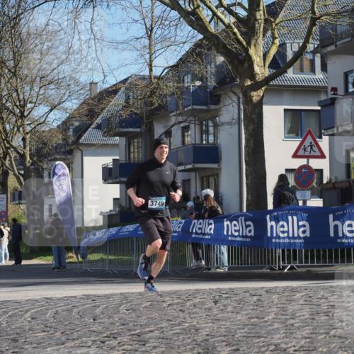 06.04.2025 - 44. Internationalen Wilhelmsburger Insellauf Luisa Fischer http://msf.ph/oto/7563557 06.04.2025 10:34:00 Ziel 3015, 3749 meine-sportfotos.de