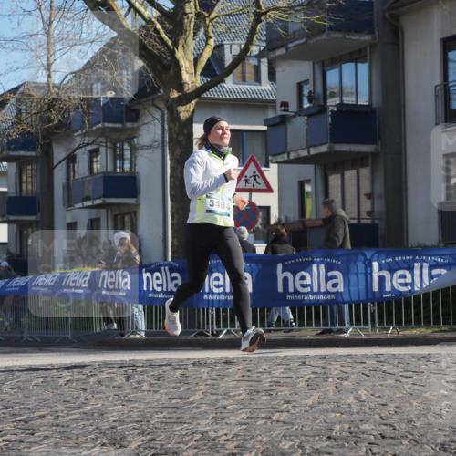 06.04.2025 - 44. Internationalen Wilhelmsburger Insellauf Luisa Fischer http://msf.ph/oto/7563622 06.04.2025 10:34:10 Ziel 3404 meine-sportfotos.de