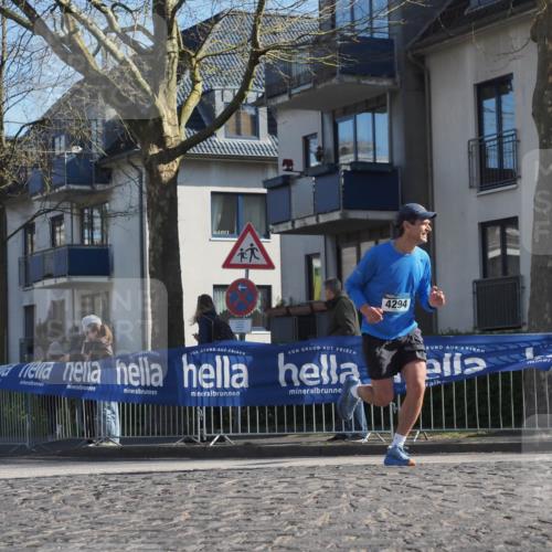06.04.2025 - 44. Internationalen Wilhelmsburger Insellauf Luisa Fischer http://msf.ph/oto/7563670 06.04.2025 10:34:15 Ziel 4294 meine-sportfotos.de