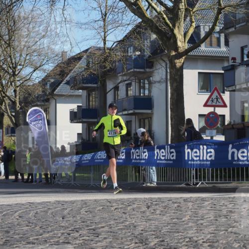 06.04.2025 - 44. Internationalen Wilhelmsburger Insellauf Luisa Fischer http://msf.ph/oto/7563679 06.04.2025 10:34:22 Ziel 4128 meine-sportfotos.de