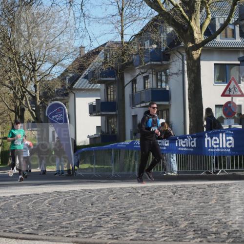06.04.2025 - 44. Internationalen Wilhelmsburger Insellauf Luisa Fischer http://msf.ph/oto/7563783 06.04.2025 10:34:40 Ziel 3777, 4449, 42 meine-sportfotos.de