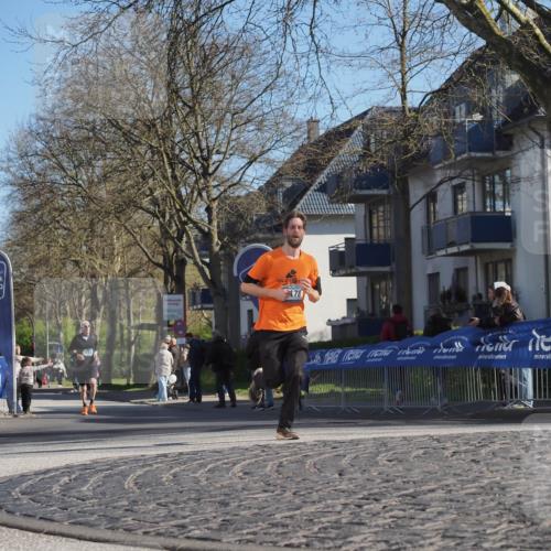 06.04.2025 - 44. Internationalen Wilhelmsburger Insellauf Luisa Fischer http://msf.ph/oto/7563862 06.04.2025 10:34:50 Ziel 178 meine-sportfotos.de