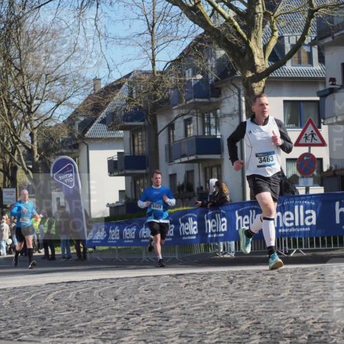 06.04.2025 - 44. Internationalen Wilhelmsburger Insellauf Luisa Fischer http://msf.ph/oto/7563950 06.04.2025 10:35:04 Ziel 3806, 3463, 5029 meine-sportfotos.de