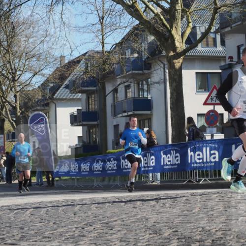 06.04.2025 - 44. Internationalen Wilhelmsburger Insellauf Luisa Fischer http://msf.ph/oto/7563960 06.04.2025 10:35:04 Ziel 3463, 3806, 5029 meine-sportfotos.de