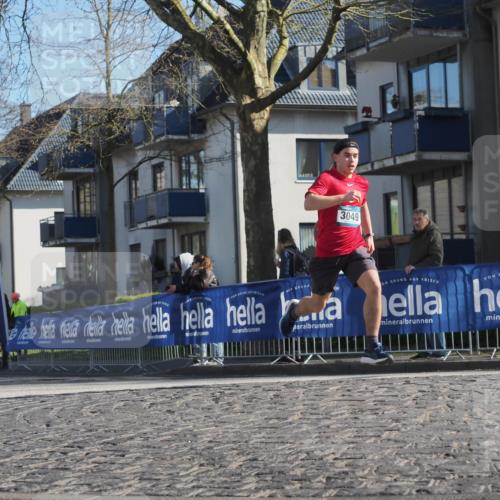 06.04.2025 - 44. Internationalen Wilhelmsburger Insellauf Luisa Fischer http://msf.ph/oto/7564013 06.04.2025 10:35:15 Ziel 3049 meine-sportfotos.de