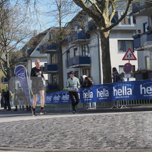 06.04.2025 - 44. Internationalen Wilhelmsburger Insellauf Luisa Fischer http://msf.ph/oto/7564027 06.04.2025 10:35:19 Ziel 3958 meine-sportfotos.de