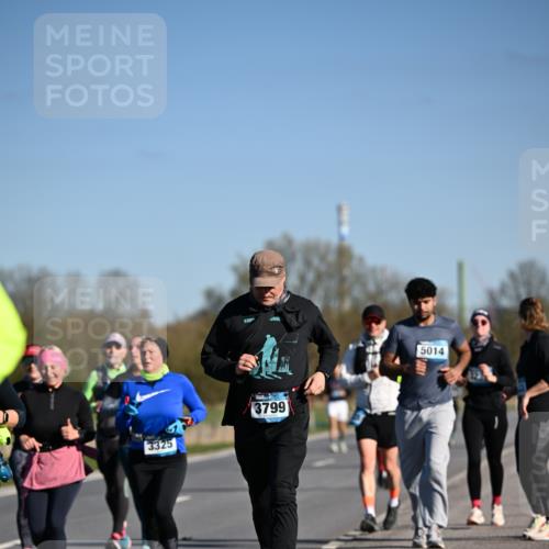 06.04.2025 - 44. Internationalen Wilhelmsburger Insellauf Dr. Thomas Lammeyer http://msf.ph/oto/7564081 06.04.2025 09:38:56 Laufen 3325, 3799, 5014 meine-sportfotos.de