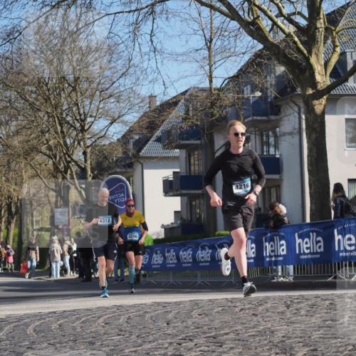 06.04.2025 - 44. Internationalen Wilhelmsburger Insellauf Luisa Fischer http://msf.ph/oto/7564125 06.04.2025 10:35:30 Ziel 4312, 4396, 4216 meine-sportfotos.de