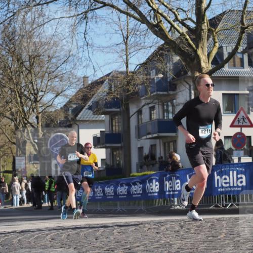 06.04.2025 - 44. Internationalen Wilhelmsburger Insellauf Luisa Fischer http://msf.ph/oto/7564140 06.04.2025 10:35:31 Ziel 4312, 4216, 4396 meine-sportfotos.de