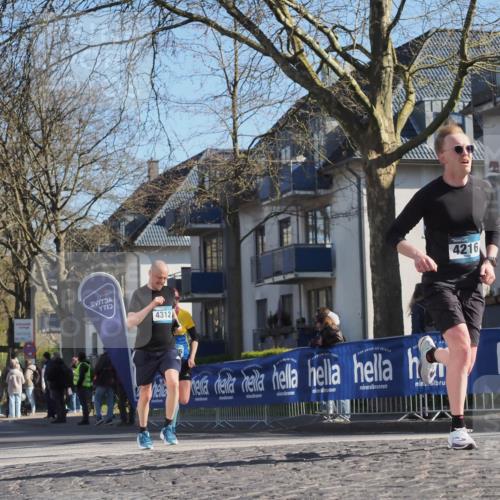 06.04.2025 - 44. Internationalen Wilhelmsburger Insellauf Luisa Fischer http://msf.ph/oto/7564148 06.04.2025 10:35:31 Ziel 4312, 4216 meine-sportfotos.de