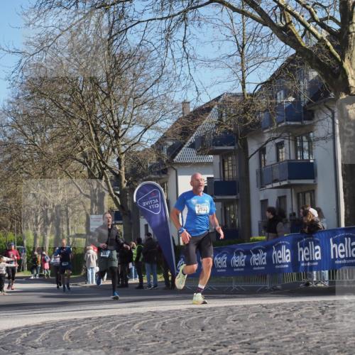 06.04.2025 - 44. Internationalen Wilhelmsburger Insellauf Luisa Fischer http://msf.ph/oto/7564252 06.04.2025 10:35:52 Ziel 3948, 3832, 3933 meine-sportfotos.de