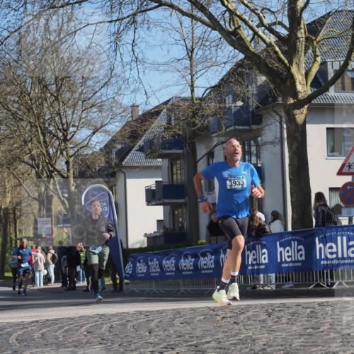 06.04.2025 - 44. Internationalen Wilhelmsburger Insellauf Luisa Fischer http://msf.ph/oto/7564280 06.04.2025 10:35:53 Ziel 3933, 3832 meine-sportfotos.de