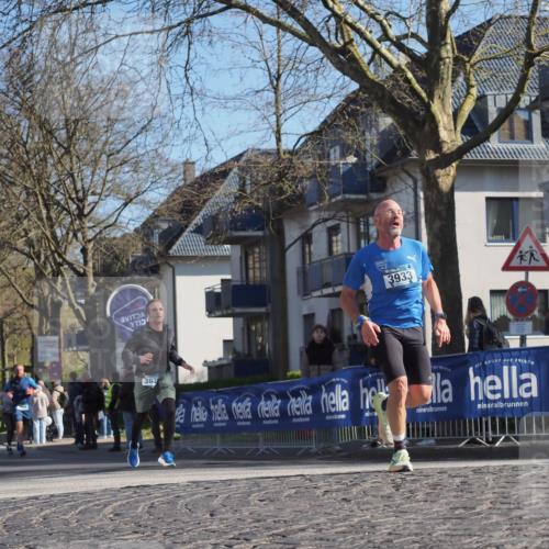 06.04.2025 - 44. Internationalen Wilhelmsburger Insellauf Luisa Fischer http://msf.ph/oto/7564285 06.04.2025 10:35:53 Ziel 3933, 383 meine-sportfotos.de
