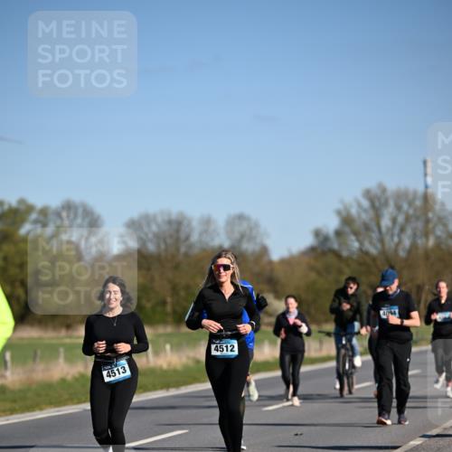 06.04.2025 - 44. Internationalen Wilhelmsburger Insellauf Dr. Thomas Lammeyer http://msf.ph/oto/7564288 06.04.2025 09:39:07 Laufen 4513, 4512, 4094 meine-sportfotos.de