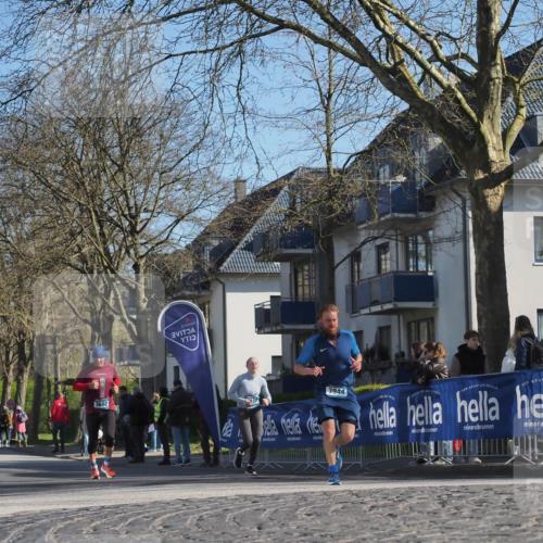 06.04.2025 - 44. Internationalen Wilhelmsburger Insellauf Luisa Fischer http://msf.ph/oto/7564334 06.04.2025 10:35:58 Ziel 3602, 3944 meine-sportfotos.de