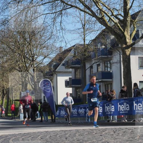 06.04.2025 - 44. Internationalen Wilhelmsburger Insellauf Luisa Fischer http://msf.ph/oto/7564340 06.04.2025 10:35:58 Ziel 3602, 412, 3944 meine-sportfotos.de