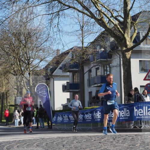 06.04.2025 - 44. Internationalen Wilhelmsburger Insellauf Luisa Fischer http://msf.ph/oto/7564354 06.04.2025 10:35:59 Ziel 3602, 3944 meine-sportfotos.de