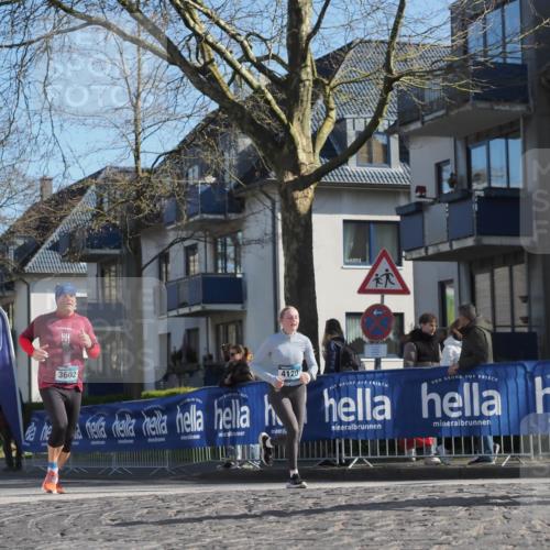 06.04.2025 - 44. Internationalen Wilhelmsburger Insellauf Luisa Fischer http://msf.ph/oto/7564403 06.04.2025 10:36:00 Ziel 3602, 4120 meine-sportfotos.de