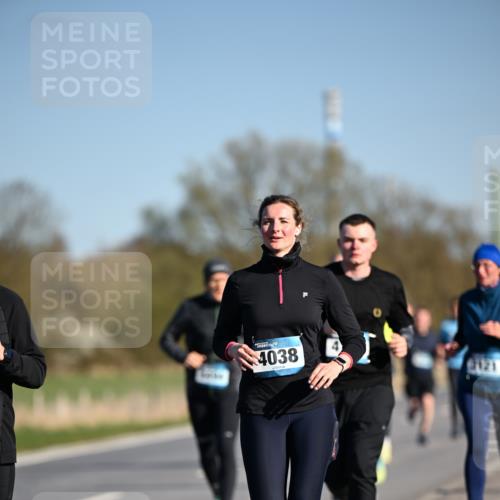 06.04.2025 - 44. Internationalen Wilhelmsburger Insellauf Dr. Thomas Lammeyer http://msf.ph/oto/7564426 06.04.2025 09:39:20 Laufen 4038 meine-sportfotos.de