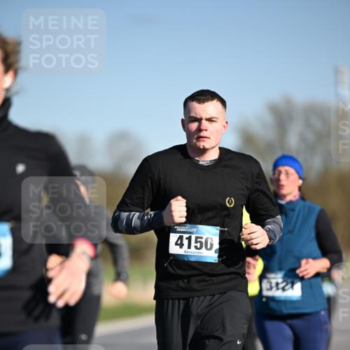 06.04.2025 - 44. Internationalen Wilhelmsburger Insellauf Dr. Thomas Lammeyer http://msf.ph/oto/7564470 06.04.2025 09:39:23 Laufen 4150, 3121 meine-sportfotos.de