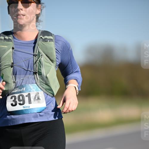 06.04.2025 - 44. Internationalen Wilhelmsburger Insellauf Dr. Thomas Lammeyer http://msf.ph/oto/7565118 06.04.2025 09:40:15 Laufen 3914 meine-sportfotos.de