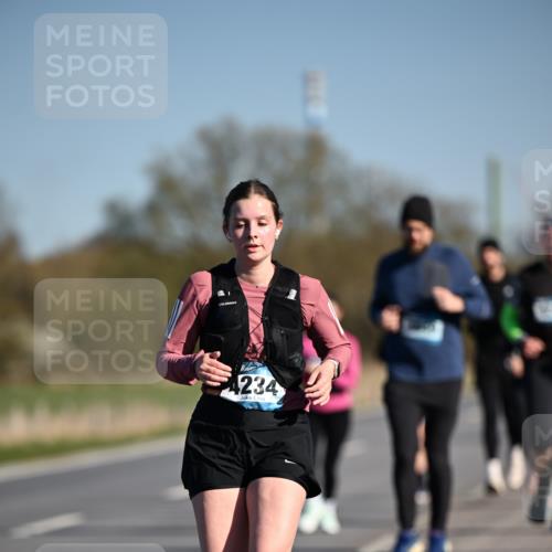 06.04.2025 - 44. Internationalen Wilhelmsburger Insellauf Dr. Thomas Lammeyer http://msf.ph/oto/7565155 06.04.2025 09:40:18 Laufen 4234 meine-sportfotos.de