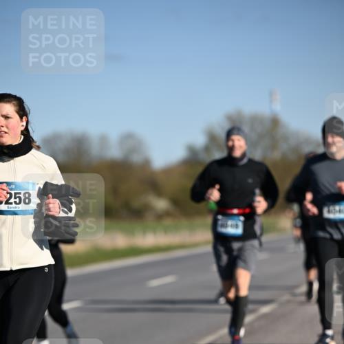 06.04.2025 - 44. Internationalen Wilhelmsburger Insellauf Dr. Thomas Lammeyer http://msf.ph/oto/7565512 06.04.2025 09:40:50 Laufen 258 meine-sportfotos.de