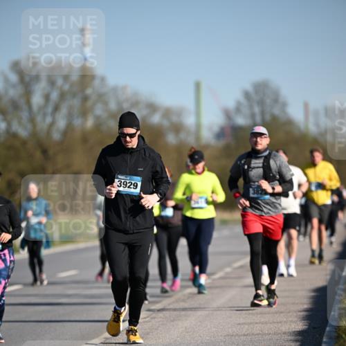 06.04.2025 - 44. Internationalen Wilhelmsburger Insellauf Dr. Thomas Lammeyer http://msf.ph/oto/7566126 06.04.2025 09:41:52 Laufen 3929, 3822 meine-sportfotos.de