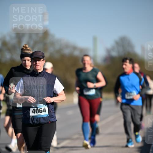 06.04.2025 - 44. Internationalen Wilhelmsburger Insellauf Dr. Thomas Lammeyer http://msf.ph/oto/7566648 06.04.2025 09:42:37 Laufen 4064 meine-sportfotos.de
