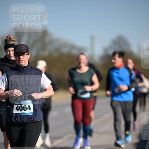 06.04.2025 - 44. Internationalen Wilhelmsburger Insellauf Dr. Thomas Lammeyer http://msf.ph/oto/7566658 06.04.2025 09:42:38 Laufen 4064 meine-sportfotos.de