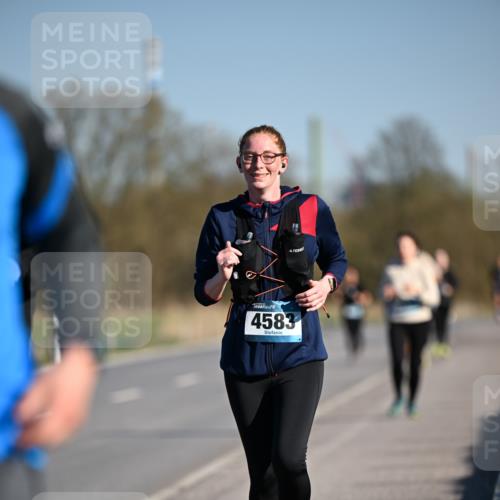 06.04.2025 - 44. Internationalen Wilhelmsburger Insellauf Dr. Thomas Lammeyer http://msf.ph/oto/7566726 06.04.2025 09:42:44 Laufen 4583 meine-sportfotos.de