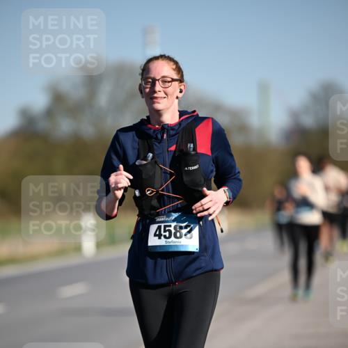 06.04.2025 - 44. Internationalen Wilhelmsburger Insellauf Dr. Thomas Lammeyer http://msf.ph/oto/7566752 06.04.2025 09:42:45 Laufen 4583 meine-sportfotos.de