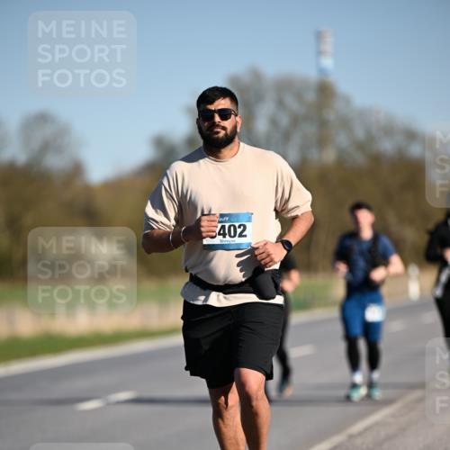 06.04.2025 - 44. Internationalen Wilhelmsburger Insellauf Dr. Thomas Lammeyer http://msf.ph/oto/7566811 06.04.2025 09:43:00 Laufen 402 meine-sportfotos.de
