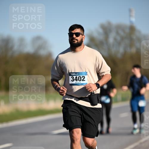 06.04.2025 - 44. Internationalen Wilhelmsburger Insellauf Dr. Thomas Lammeyer http://msf.ph/oto/7566823 06.04.2025 09:43:00 Laufen 3402 meine-sportfotos.de