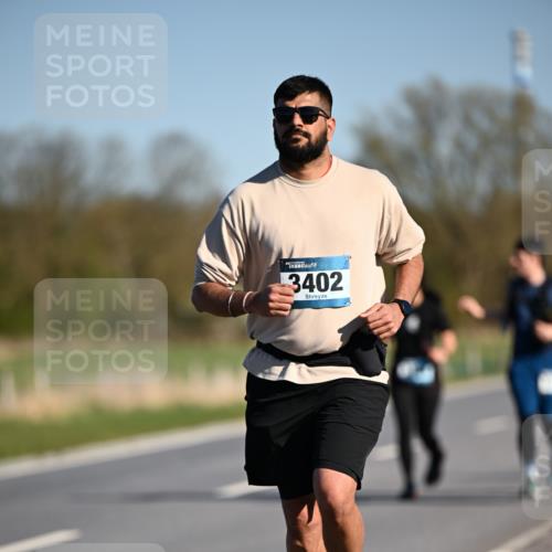 06.04.2025 - 44. Internationalen Wilhelmsburger Insellauf Dr. Thomas Lammeyer http://msf.ph/oto/7566825 06.04.2025 09:43:01 Laufen 3402 meine-sportfotos.de