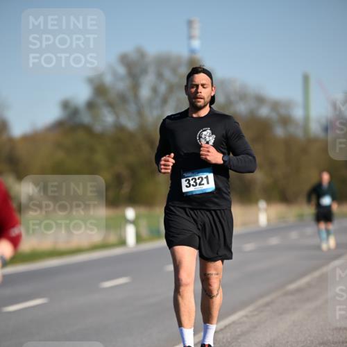 06.04.2025 - 44. Internationalen Wilhelmsburger Insellauf Dr. Thomas Lammeyer http://msf.ph/oto/7566993 06.04.2025 09:43:27 Laufen 3321 meine-sportfotos.de