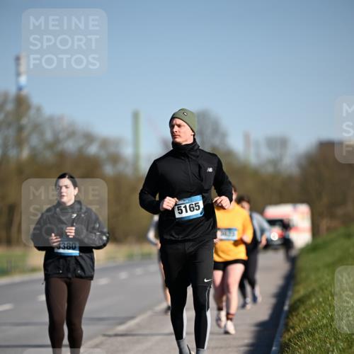 06.04.2025 - 44. Internationalen Wilhelmsburger Insellauf Dr. Thomas Lammeyer http://msf.ph/oto/7567390 06.04.2025 09:44:40 Laufen 3380, 5165 meine-sportfotos.de
