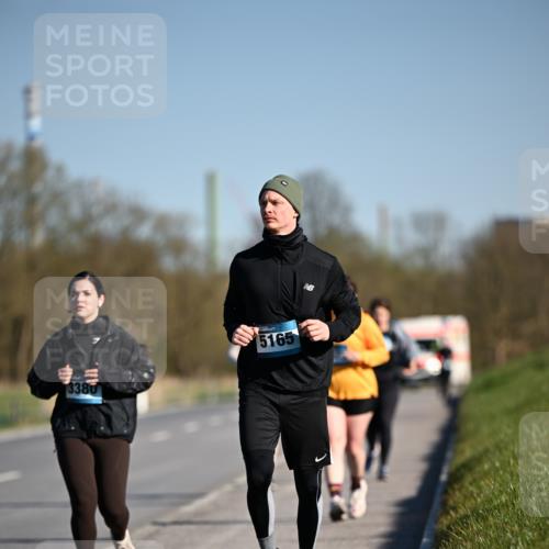 06.04.2025 - 44. Internationalen Wilhelmsburger Insellauf Dr. Thomas Lammeyer http://msf.ph/oto/7567395 06.04.2025 09:44:40 Laufen 3380, 5165 meine-sportfotos.de