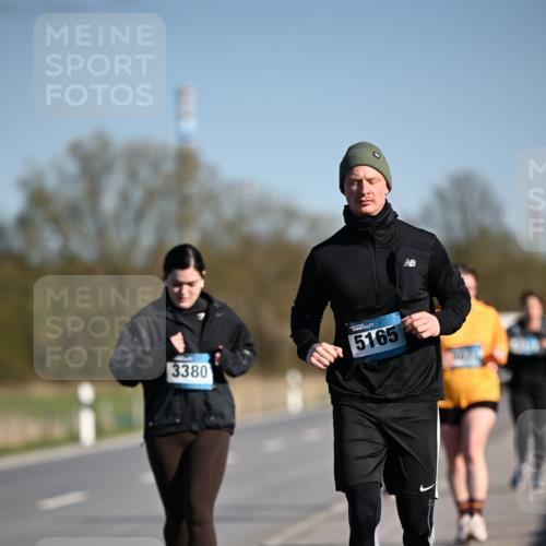 06.04.2025 - 44. Internationalen Wilhelmsburger Insellauf Dr. Thomas Lammeyer http://msf.ph/oto/7567413 06.04.2025 09:44:42 Laufen 3380, 5165 meine-sportfotos.de