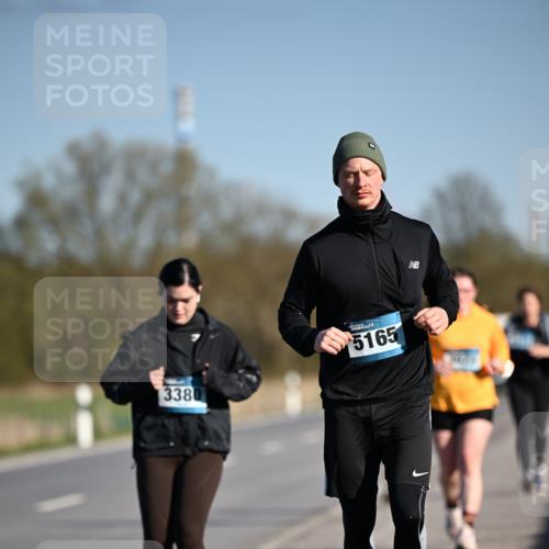 06.04.2025 - 44. Internationalen Wilhelmsburger Insellauf Dr. Thomas Lammeyer http://msf.ph/oto/7567415 06.04.2025 09:44:42 Laufen 3380, 5165 meine-sportfotos.de