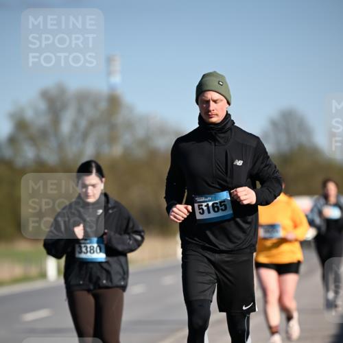 06.04.2025 - 44. Internationalen Wilhelmsburger Insellauf Dr. Thomas Lammeyer http://msf.ph/oto/7567422 06.04.2025 09:44:43 Laufen 3380, 5165 meine-sportfotos.de