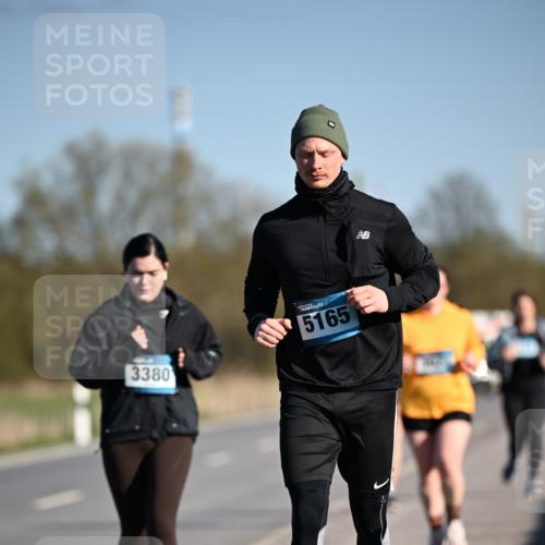 06.04.2025 - 44. Internationalen Wilhelmsburger Insellauf Dr. Thomas Lammeyer http://msf.ph/oto/7567424 06.04.2025 09:44:43 Laufen 3380, 5165 meine-sportfotos.de