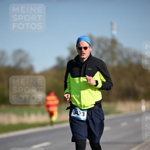 06.04.2025 - 44. Internationalen Wilhelmsburger Insellauf Dr. Thomas Lammeyer http://msf.ph/oto/7567657 06.04.2025 09:46:05 Laufen 3423 meine-sportfotos.de