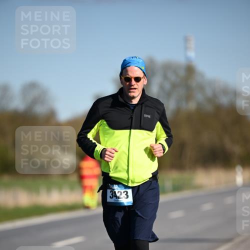 06.04.2025 - 44. Internationalen Wilhelmsburger Insellauf Dr. Thomas Lammeyer http://msf.ph/oto/7567664 06.04.2025 09:46:06 Laufen 3423 meine-sportfotos.de