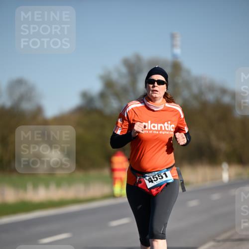 06.04.2025 - 44. Internationalen Wilhelmsburger Insellauf Dr. Thomas Lammeyer http://msf.ph/oto/7567702 06.04.2025 09:46:14 Laufen 4551 meine-sportfotos.de