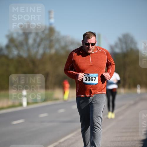 06.04.2025 - 44. Internationalen Wilhelmsburger Insellauf Dr. Thomas Lammeyer http://msf.ph/oto/7568001 06.04.2025 09:47:13 Laufen 3067 meine-sportfotos.de