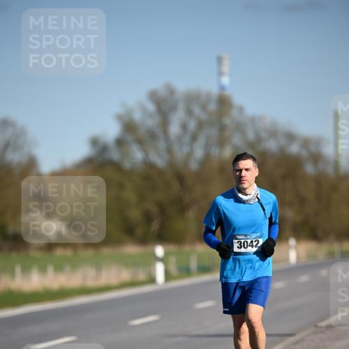 06.04.2025 - 44. Internationalen Wilhelmsburger Insellauf Dr. Thomas Lammeyer http://msf.ph/oto/7568477 06.04.2025 09:49:32 Laufen 3042 meine-sportfotos.de