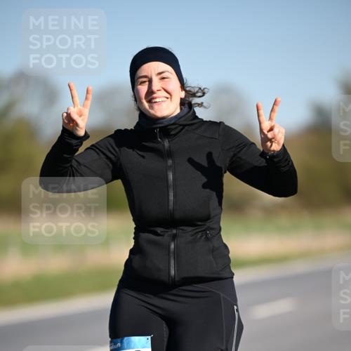 06.04.2025 - 44. Internationalen Wilhelmsburger Insellauf Dr. Thomas Lammeyer http://msf.ph/oto/7568761 06.04.2025 09:50:01 Laufen 060 meine-sportfotos.de