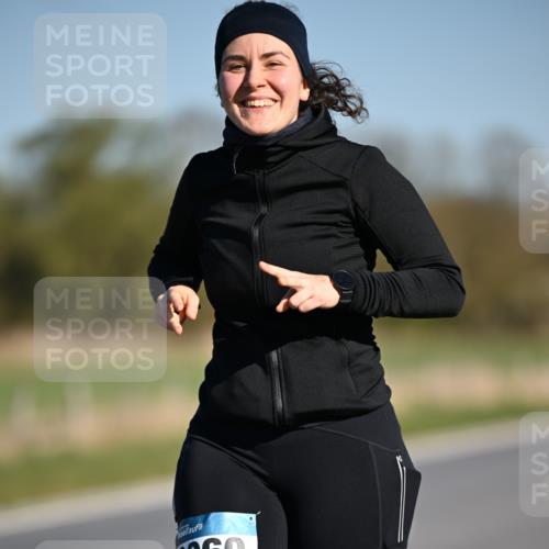 06.04.2025 - 44. Internationalen Wilhelmsburger Insellauf Dr. Thomas Lammeyer http://msf.ph/oto/7568775 06.04.2025 09:50:01 Laufen 3060 meine-sportfotos.de